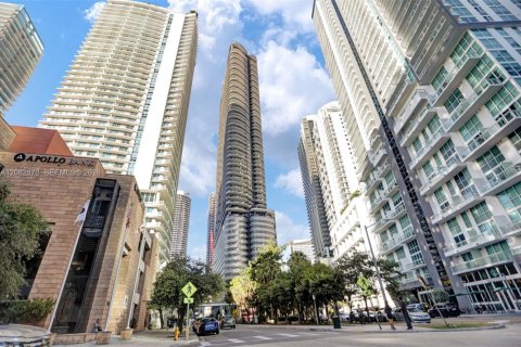Condo in Miami, Florida, 1 bedroom  № 2249882 - photo 17