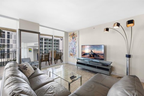 Copropriété à louer à Sunny Isles Beach, Floride: 3 chambres, 134.62 m2 № 2089560 - photo 4