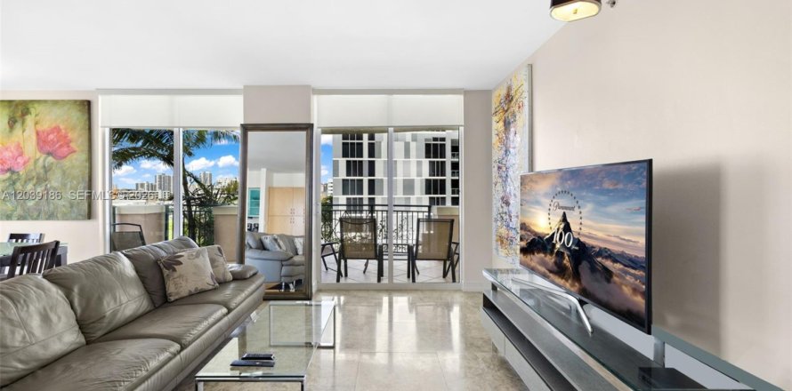 Condo à Sunny Isles Beach, Floride, 3 chambres  № 2089560
