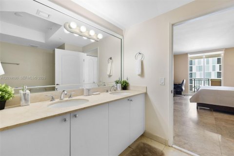 Copropriété à louer à Sunny Isles Beach, Floride: 3 chambres, 134.62 m2 № 2089560 - photo 28
