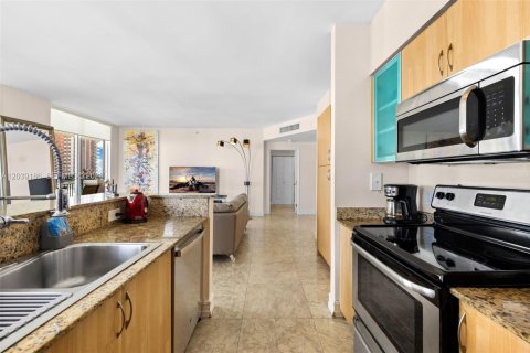 Copropriété à louer à Sunny Isles Beach, Floride: 3 chambres, 134.62 m2 № 2089560 - photo 11