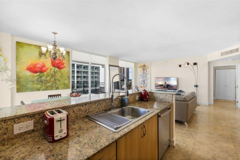 Copropriété à louer à Sunny Isles Beach, Floride: 3 chambres, 134.62 m2 № 2089560 - photo 10