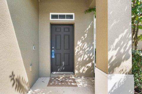 Townhouse in Brandon, Florida 3 bedrooms, 172.8 sq.m. № 2415387 - photo 3