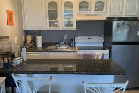 Condominio en alquiler en Hallandale Beach, Florida, 1 dormitorio, 81.57 m2 № 1943819 - foto 9