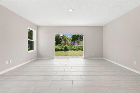 Villa ou maison à vendre à Sanford, Floride: 3 chambres, 173.73 m2 № 2289533 - photo 8