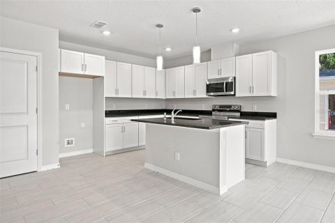 Villa ou maison à vendre à Sanford, Floride: 3 chambres, 173.73 m2 № 2289533 - photo 5