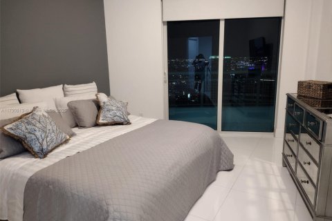 Condo in Miami, Florida, 3 bedrooms  № 2014593 - photo 16