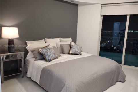 Condo in Miami, Florida, 3 bedrooms  № 2014593 - photo 13