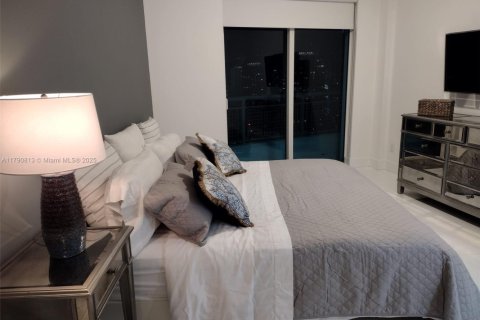 Condo in Miami, Florida, 3 bedrooms  № 2014593 - photo 8