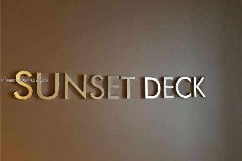 Кондоминиум с 3 спальнями в Майами, Флорида № 2014593