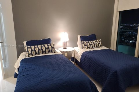 Condo in Miami, Florida, 3 bedrooms  № 2014593 - photo 12
