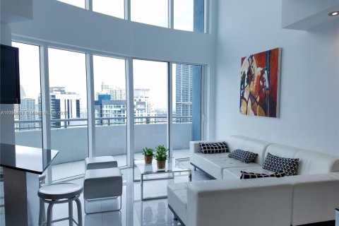 Condo in Miami, Florida, 3 bedrooms  № 2014593 - photo 4