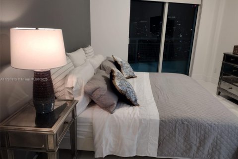 Condo in Miami, Florida, 3 bedrooms  № 2014593 - photo 11