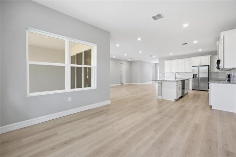 House in Inverness, Florida 4 bedrooms, 230.21 sq.m. № 2214874 - photo 22