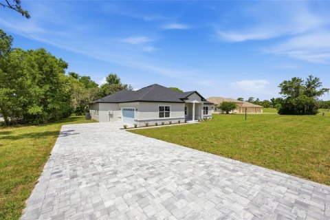 House in Inverness, Florida 4 bedrooms, 230.21 sq.m. № 2214874 - photo 5