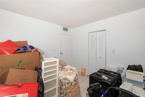 Copropriété à vendre à Lauderdale Lakes, Floride: 2 chambres, 93.83 m2 № 2013010 - photo 24