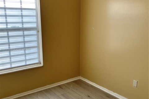 Villa ou maison à louer à Pembroke Pines, Floride: 3 chambres, 100.06 m2 № 1966812 - photo 6