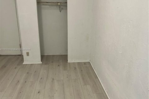 Villa ou maison à louer à Pembroke Pines, Floride: 3 chambres, 100.06 m2 № 1966812 - photo 9