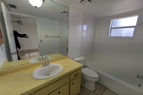 House in Sarasota, Florida 4 bedrooms, 179.3 sq.m. № 1654789 - photo 16