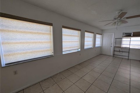 House in Sarasota, Florida 4 bedrooms, 179.3 sq.m. № 1654789 - photo 9