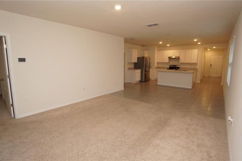 House in Saint Cloud, Florida 3 bedrooms, 150.5 sq.m. № 1916527 - photo 8