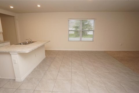 House in Saint Cloud, Florida 3 bedrooms, 150.5 sq.m. № 1916527 - photo 10