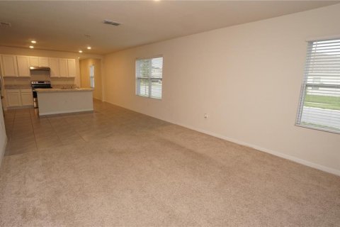 House in Saint Cloud, Florida 3 bedrooms, 150.5 sq.m. № 1916527 - photo 9