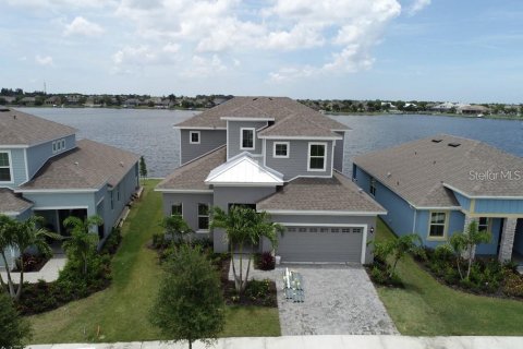 House in Apollo Beach, Florida 4 bedrooms, 283.54 sq.m. № 2277226