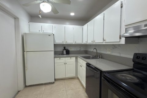Appartement à louer à Boca Raton, Floride: 2 chambres, 92.44 m2 № 2380183 - photo 5