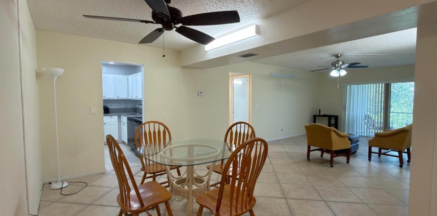 Appartement à Boca Raton, Floride 2 chambres, 92.44 m2 № 2380183