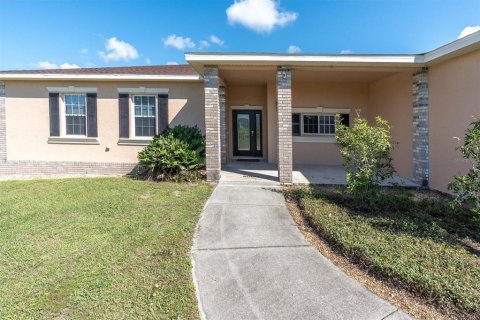 Villa ou maison à vendre à Dover, Floride: 5 chambres, 313.55 m2 № 2429614 - photo 2