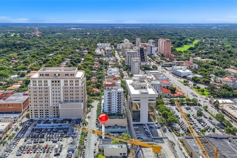 Propiedad comercial en venta en Coral Gables, Florida № 2013934 - foto 3