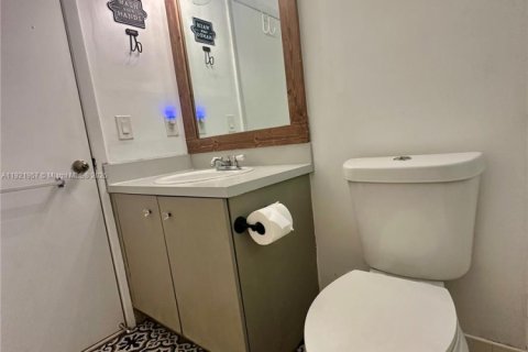 Villa ou maison à vendre à Pembroke Pines, Floride: 3 chambres, 125.98 m2 № 1975913 - photo 11