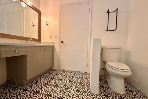 Villa ou maison à vendre à Pembroke Pines, Floride: 3 chambres, 125.98 m2 № 1975913 - photo 8