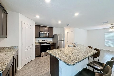 House in Poinciana, Florida 3 bedrooms, 134.43 sq.m. № 2222117 - photo 11