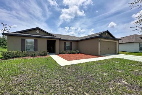 House in Poinciana, Florida 3 bedrooms, 134.43 sq.m. № 2222117 - photo 2