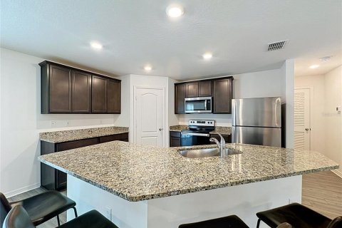 House in Poinciana, Florida 3 bedrooms, 134.43 sq.m. № 2222117 - photo 7