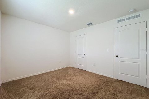 House in Poinciana, Florida 3 bedrooms, 134.43 sq.m. № 2222117 - photo 25