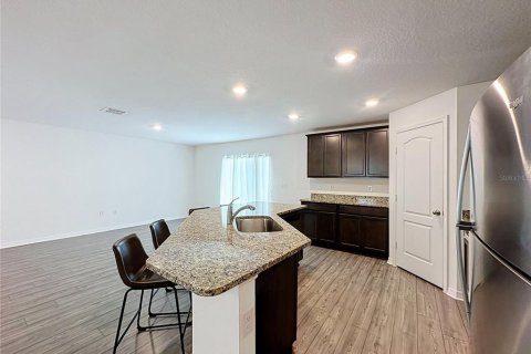 House in Poinciana, Florida 3 bedrooms, 134.43 sq.m. № 2222117 - photo 12