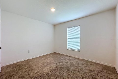 House in Poinciana, Florida 3 bedrooms, 134.43 sq.m. № 2222117 - photo 28