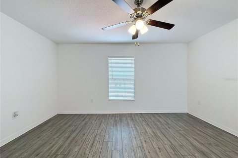 House in Poinciana, Florida 3 bedrooms, 134.43 sq.m. № 2222117 - photo 5