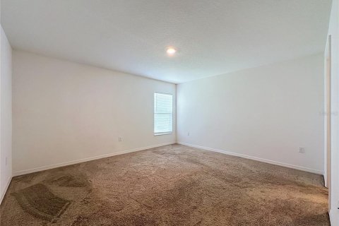 House in Poinciana, Florida 3 bedrooms, 134.43 sq.m. № 2222117 - photo 17