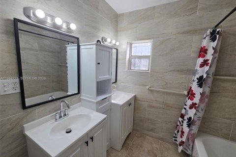 House in Dania Beach, Florida 3 bedrooms, 83.52 sq.m. № 2000649 - photo 13