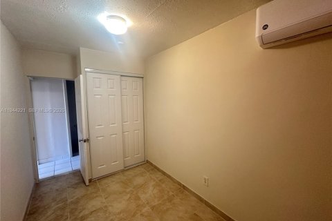 House in Dania Beach, Florida 3 bedrooms, 83.52 sq.m. № 2000649 - photo 30