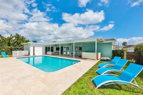 Villa ou maison à vendre à Hollywood, Floride: 4 chambres, 154.12 m2 № 2265117 - photo 9