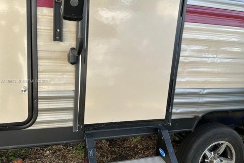 Appartement à West Park, Floride 3 chambres, 99.59 m2 № 2031562