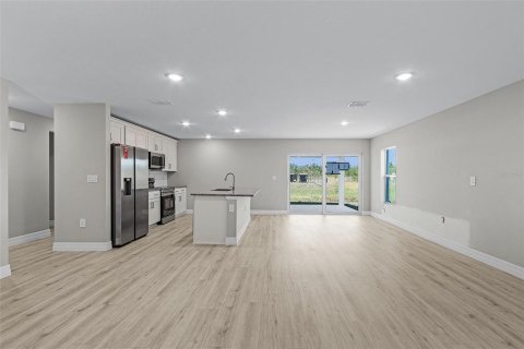 Casa en venta en North Port, Florida, 4 dormitorios, 167.22 m2 № 1390377 - foto 10
