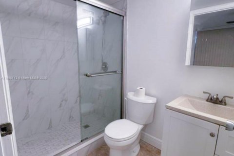 Снять в аренду кондоминиум в Маргит, Флорида 1 спальня, 92.9м2, № 1949868 - фото 7