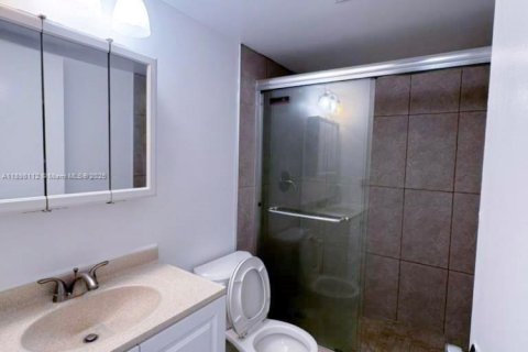 Снять в аренду кондоминиум в Маргит, Флорида 1 спальня, 92.9м2, № 1949868 - фото 6