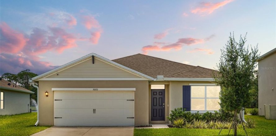 House in Sanford, Florida 4 bedrooms, 170.48 sq.m. № 2225506